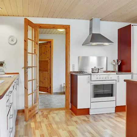 Ambrosius - 75m From The Sea By Interhome *